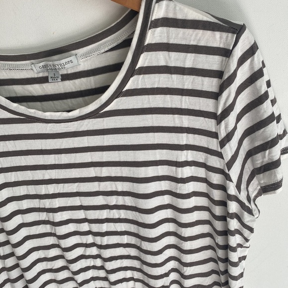 Green Envelope Women’s Short Sleeved, Striped Gray & White Top, Size L - Picture 2 of 7